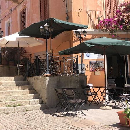 Locanda Genovese 20 Ла-Маддалена Экстерьер фото
