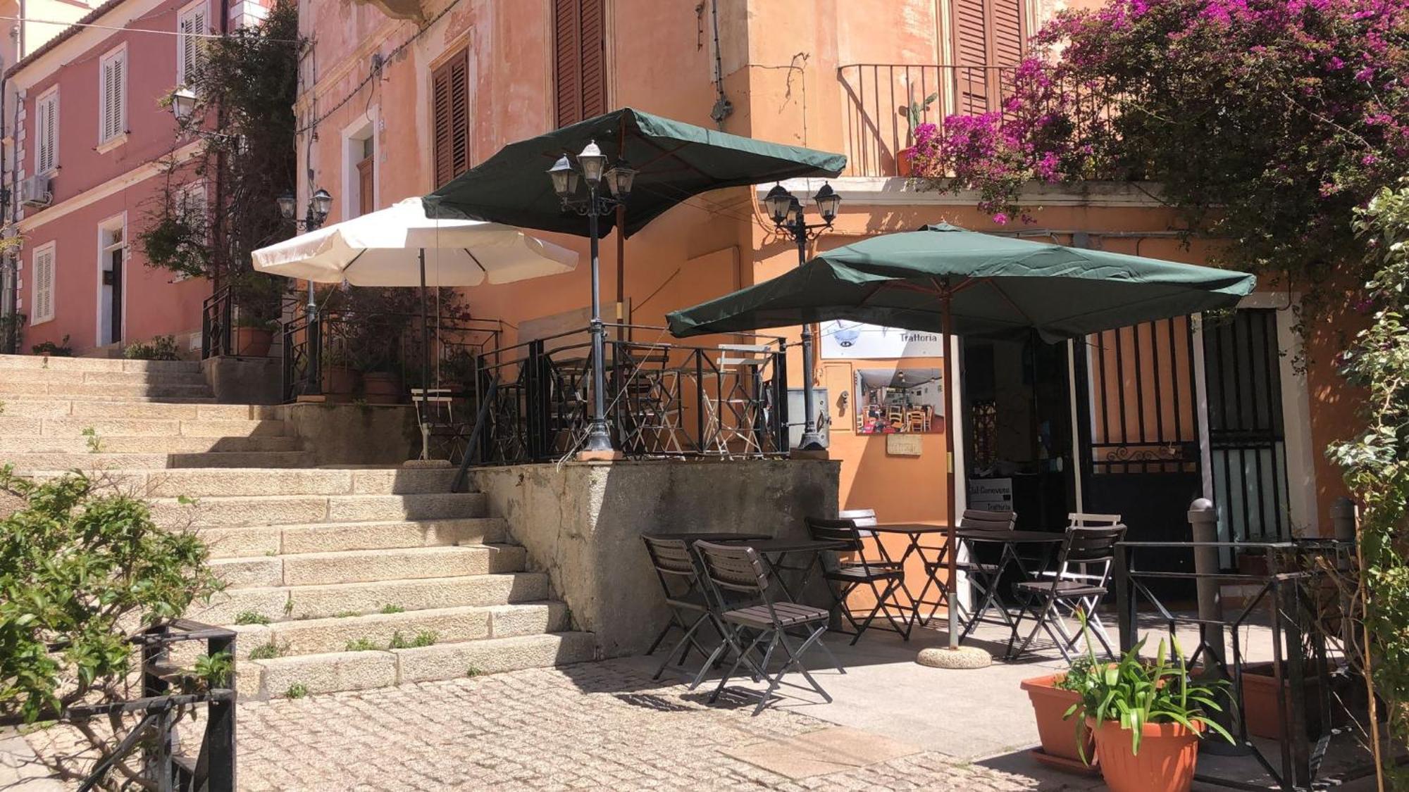Locanda Genovese 20 Ла-Маддалена Экстерьер фото